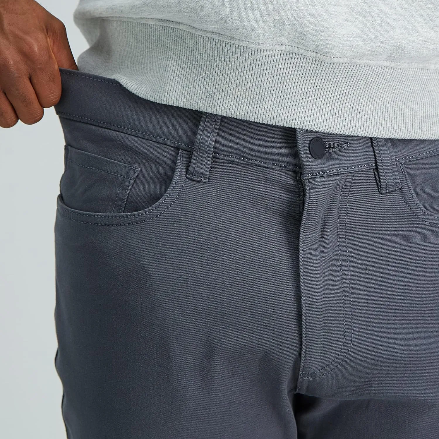 Haggar Men's The Active Series Slim/Straight Fit Flat Front Pant
