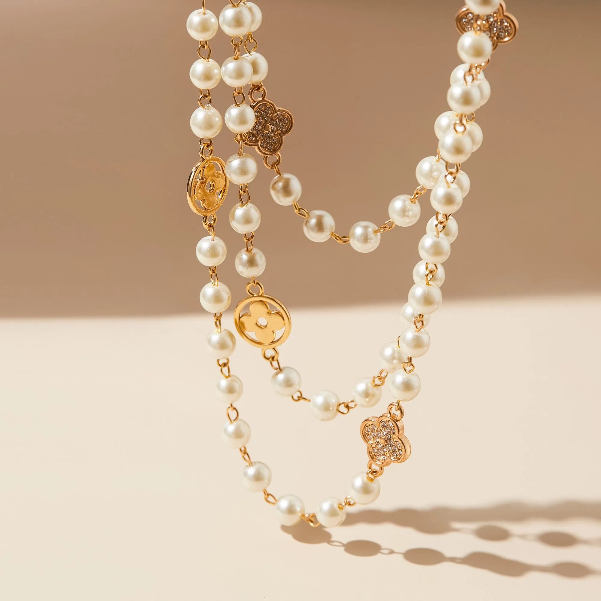 Idokawa Faux Pearl Necklace for Women Chunky Pearl Necklaces for Women White Pearl Beaded Necklace Pearl Statement Necklace Adjustable Big Pearl Necklace Wedding Party Jewelry