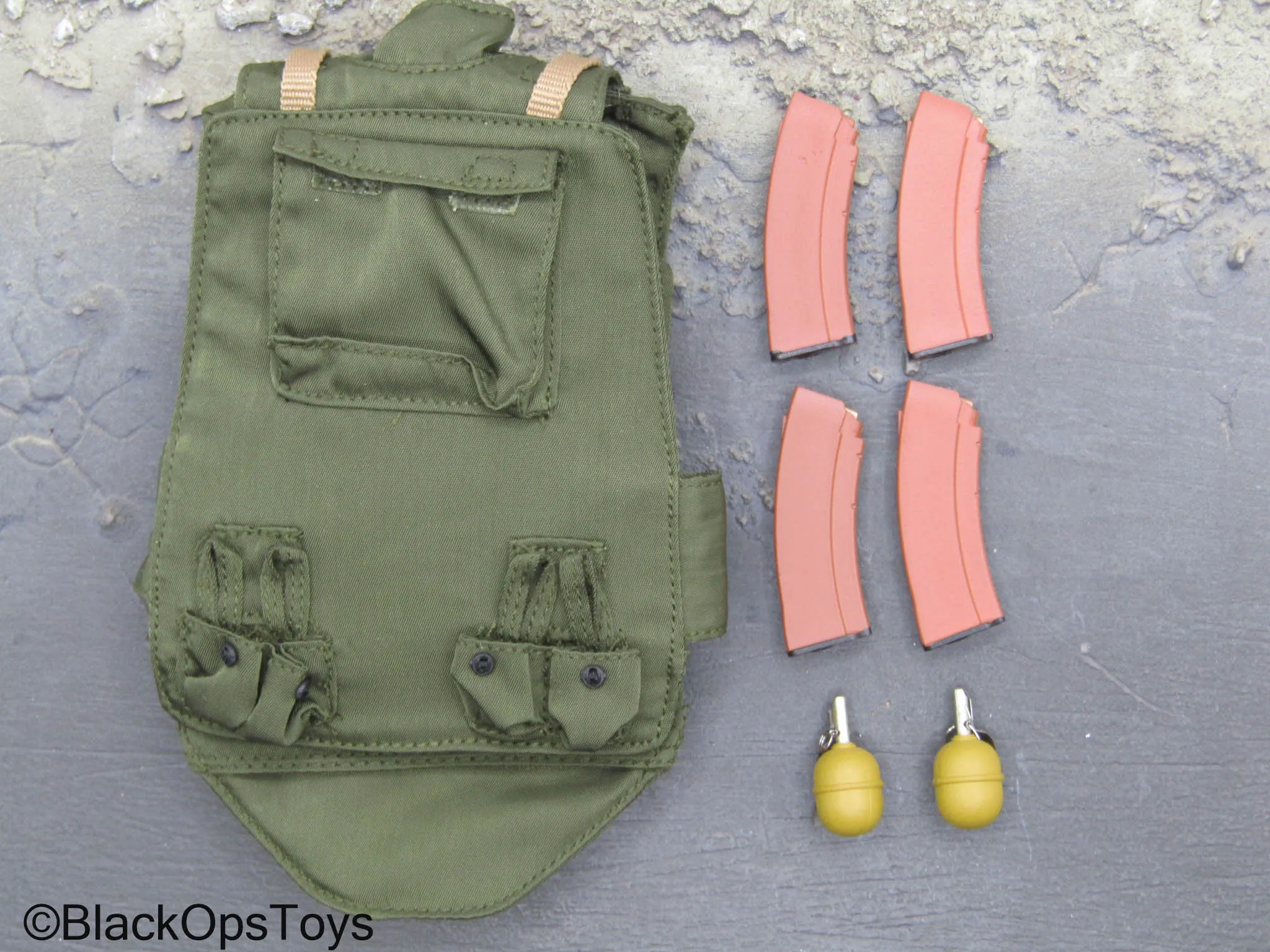Spetsnaz GRU 1999 - 6B5 Body Armor Vest w/Mags & Grenades